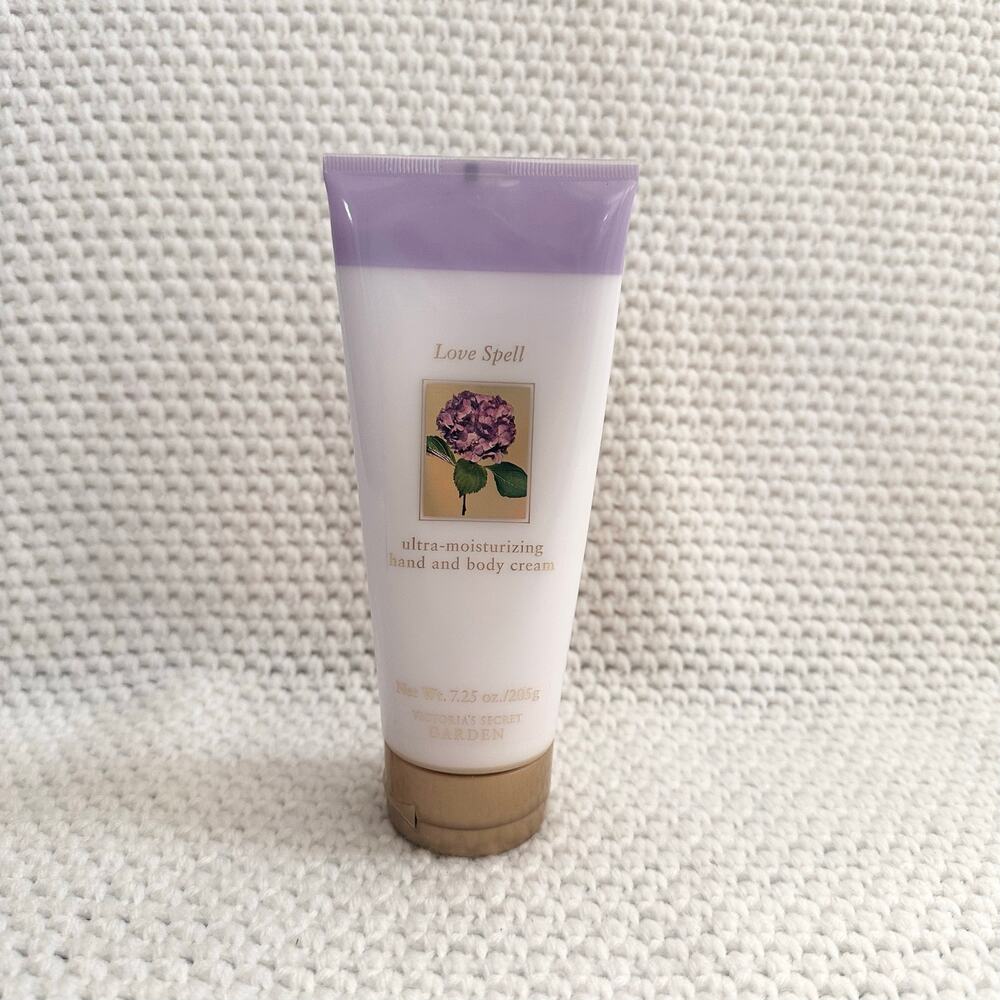 Victoria's Secret Garden Love Spell Vintage Ultra Moisturizer Lotion Original